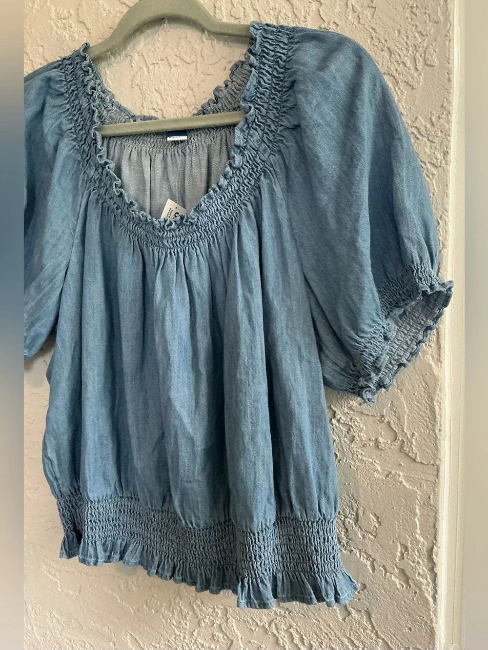 Old Navy Washed Blue Smocked Scoop Neck Peasant Top (NWT)